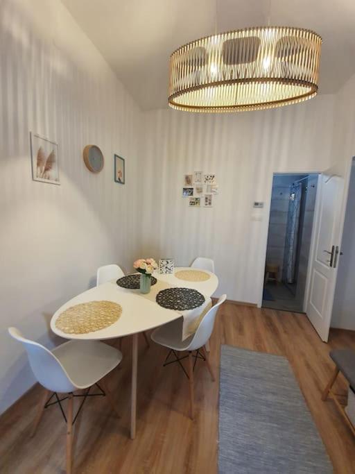 Andrea Apartman Miskolc Belvarosaban Dış mekan fotoğraf